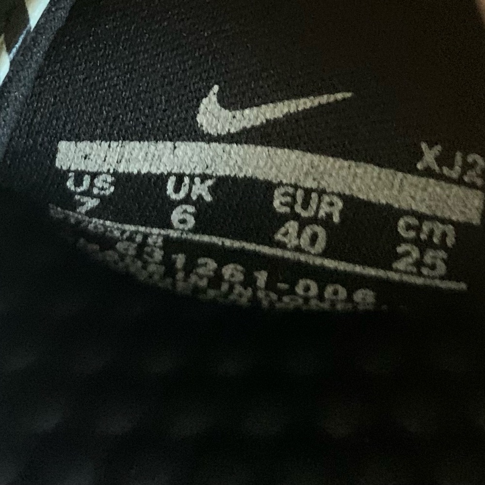 Nike Slides - Picture 2 of 3